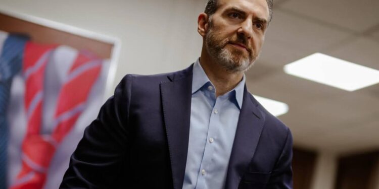 ENVIARÁ ADRIÁN PIPAS… ¡A ZONA RURAL DE NL! EXCEDE PRIÍSTA JURISDICCIÓN PARA PROMOVER ASPIRACIONES POR LA GUBERNATURA; DICE QUE BUSCA EVITAR DESHIDRATACIÓN Y DEPRESIÓN