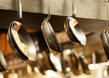 PELIGRO EN LA COCINA: COSTCO RETIRA MILES DE SARTENES POR RIESGO DE EXPLOSIÓN Y QUEMADURAS