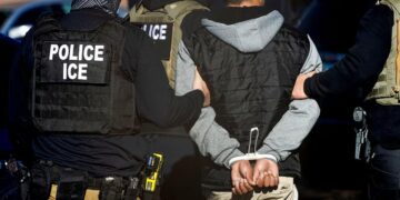 CIFRAS HISTÓRICAS: DETENCIONES DE MIGRANTES EN VÍA PÚBLICA SE DISPARAN MÁS DE 1,000% EN ESTADOS UNIDOS