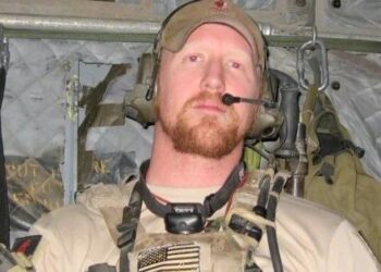 LLAMADO A LA PRUDENCIA: EX NAVY SEAL PIDE A TRUMP “TOMAR UN RESPIRO” ANTE LA ESCALADA CON IRÁN