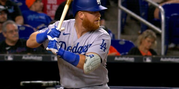 BOMBA EN LA FRONTERA: EL “BARBA ROJA” JUSTIN TURNER LLEGA A LOS TOROS DE TIJUANA PARA LA TEMPORADA 2026