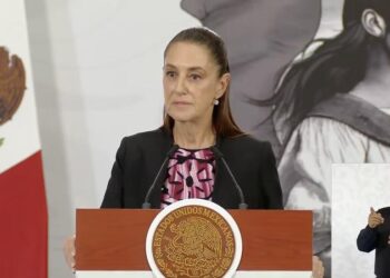 PIDE SHEINBAUM A ASPIRANTES DE MORENA RENUNCIAR AL GOBIERNO; ADVIERTE PRESIDENTA QUE PEDIR LICENCIA NO ES SUFICIENTE