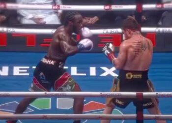 GOLPE DE AUTORIDAD DIGITAL: CANELO VS. CRAWFORD ROMPE RÉCORDS DE AUDIENCIA EN NETFLIX