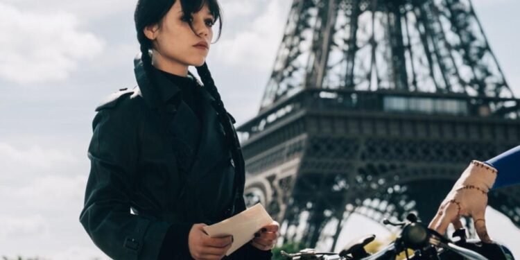 SOMBRAS SOBRE EL SENA: WEDNESDAY TRASLADA SU MISTERIO A PARÍS EN EL PRIMER ADELANTO OFICIAL