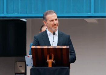 SE AFERRA ADRIÁN A DEMOLER INFRAESTRUCTURA PEATONAL EN ARCO DE LA INDEPENDENCIA; ADVIERTE PRIÍSTA QUE IGNORARÁ PETICIÓN DE BELLAS ARTES Y EL INAH.