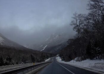 TRAGEDIA EN LA MONTAÑA: EXCURSIONISTA FALLECE TRAS CAMBIO BRUSCO DE CLIMA EN NEW HAMPSHIRE
