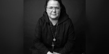 DEJA HIJA DE MAURICIO EXITOSA CARRERA EN EL MUNDO DEL ARTE PARA CONVERTIRSE EN ERMITAÑA CONTEMPLATIVA; SE CONVIERTE MARÍA VANESSA FERNÁNDEZ EN SOR STELLA MARIS