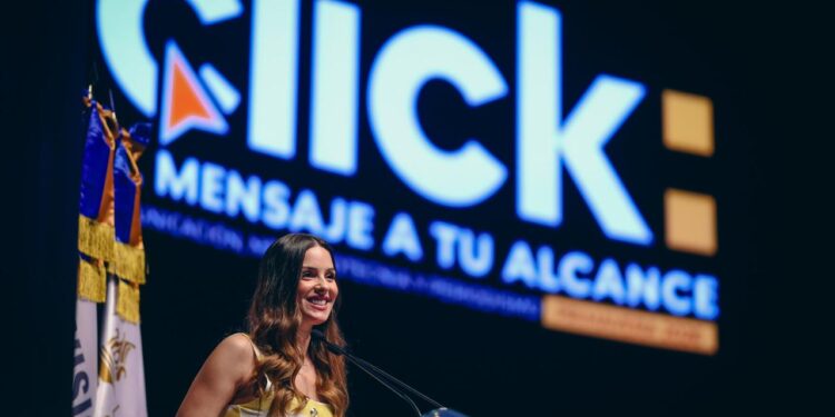 IMPARTE MARIANA RODRÍGUEZ ‘EL PODER DE LA COMUNICACIÓN’ ANTE ALUMNOS DE LA UANL;AFIRMA TITULAR DE AMAR A NL QUE TODAS Y TODOS PODEMOS CAMBIARLE LA VIDA A ALGUIEN’