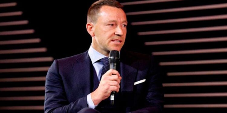 JOHN TERRY EN EL OJO DEL HURACÁN: RESPALDA POSTURAS RADICALES CONTRA LA INMIGRACIÓN EN REINO UNIDO