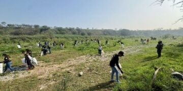 RETIRAN VOLUNTARIOS 70 TONELADAS DE RESIDUOS Y MÁS DE 1700 LLANTAS DEL RÍO SANTA CATARINA FOK PONTE NUEVO, PONTE MUNDIAL