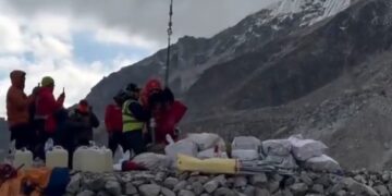 NEGOCIO DE ALTURA BAJO SOSPECHA: ACUSAN FRAUDE MILLONARIO EN RESCATES DEL MONTE EVEREST