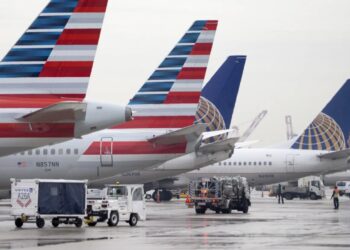 ALERTA EN EL AIRE: VUELO DE AMERICAN AIRLINES ATERRIZA DE EMERGENCIA EN TUCSON POR REPORTE DE HUMO