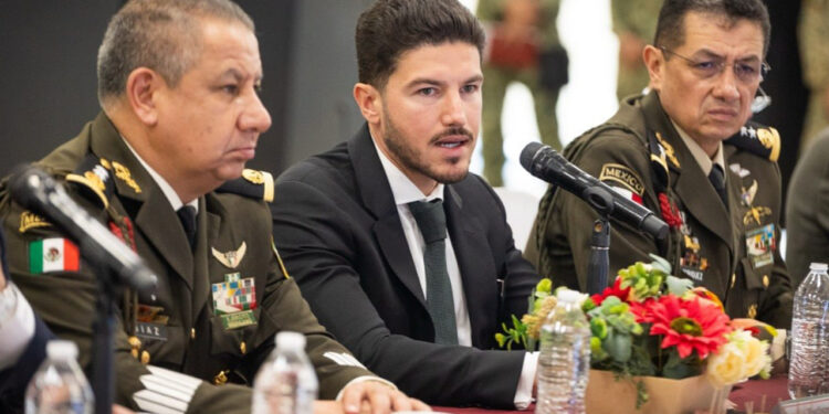 PIDE SAMUEL NO BAJAR LA GUARDIA EN SEGURIDAD; DA GOBERNADOR BIENVENIDA A MANDOS MILITARES