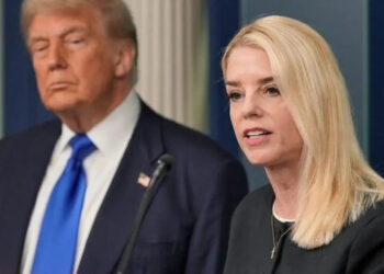 ‘HASTA LA VISTA BABY’; DESTITUYE TRUMP A PAM BUNDY COMO FISCAL DE ESTADOS UNIDOS