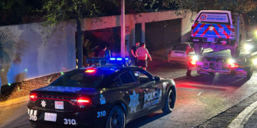 ROBAN UNIDAD DE PROTECCIÓN CIVIL DE MONTERREY FRENTE A RESCATISTAS; NO HAY DETENIDOS 2 ROBAN UNIDAD DE PROTECCIÓN CIVIL DE MONTERREY FRENTE A RESCATISTAS; NO HAY DETENIDOS