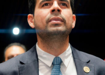 MANUEL COTA SE PERFILA COMO EL FAVORITO DE MORENA EN BC SUR RUMBO A LA GUBERNATURA; ENCABEZA ENCUESTA DE MITOFSKY