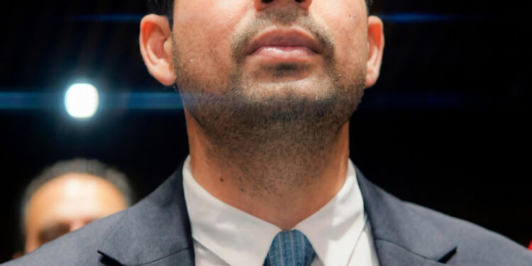 MANUEL COTA SE PERFILA COMO EL FAVORITO DE MORENA EN BC SUR RUMBO A LA GUBERNATURA; ENCABEZA ENCUESTA DE MITOFSKY