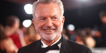 SAM NEILL CELEBRA SU RECUPERACIÓN Y APUNTA A REGRESAR AL CINE