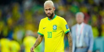 EL PESO DE LA DIEZ: NEYMAR CONSERVA EL DORSAL EMBLEMÁTICO DE BRASIL PESE A LESIÓN QUE AMENAZA SU DEBUT MUNDIALISTA