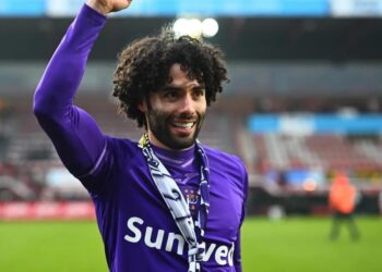 EL RENACER DEL “CHINO”: CÉSAR HUERTA VUELVE A LAS CANCHAS CON LA MIRA PUESTA EN EL MUNDIAL 2026