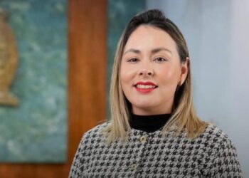 DESIGNAN A YERALDINE BONILLA COMO GOBERNADORA INTERINA DE SINALOA; DAN PODER EJECUTIVO A PERSONA DE CONFIANZA DE RUBÉN ROCHA