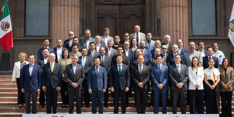 FIRMA ESTADO CON SINDICATOS Y CÁMARAS ACUERDO DE PAZ LABORAL