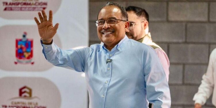PIDE MIJES LICENCIA PARA BUSCAR GUBERNATURA