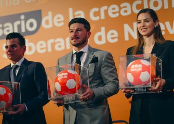 PIDE SAMUEL UNIDAD Y ALTURA DE MIRAS; CONMEMORAN 202 ANIVERSARIO DE SOBERANÍA DE NUEVO LEÓN