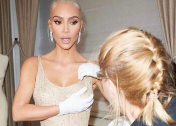 UNA REFLEXIÓN TARDÍA: KIM KARDASHIAN ADMITE ARREPENTIMIENTO POR EL USO DEL VESTIDO DE MARILYN MONROE