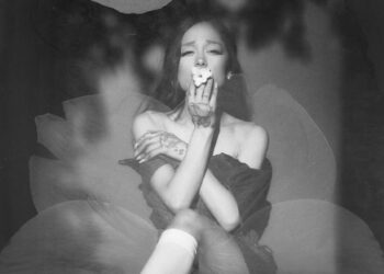 NUEVO HIMNO POP EN CAMINO: ARIANA GRANDE CONFIRMA “HATE THAT I MADE YOU LOVE ME” COMO PRIMER SENCILLO DE SU ÁLBUM ‘PETAL’