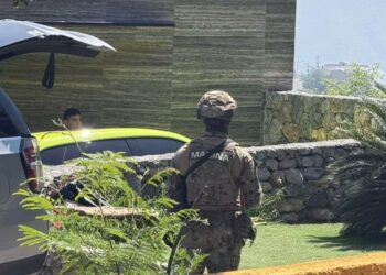 CATEOS DE FGR EN RESIDENCIAS DE NL SERÍAN PARTE DE OPERATIVO CONTRA FACTUREROS; TRASCIENDE DETENCIÓN DE UNA PERSONA