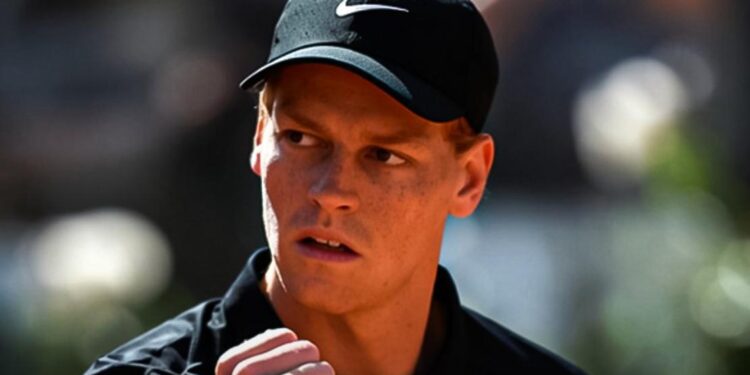 HISTORIA EN EL FORO ITÁLICO: JANNIK SINNER IGUALA RÉCORD LEGENDARIO DE NOVAK DJOKOVIC