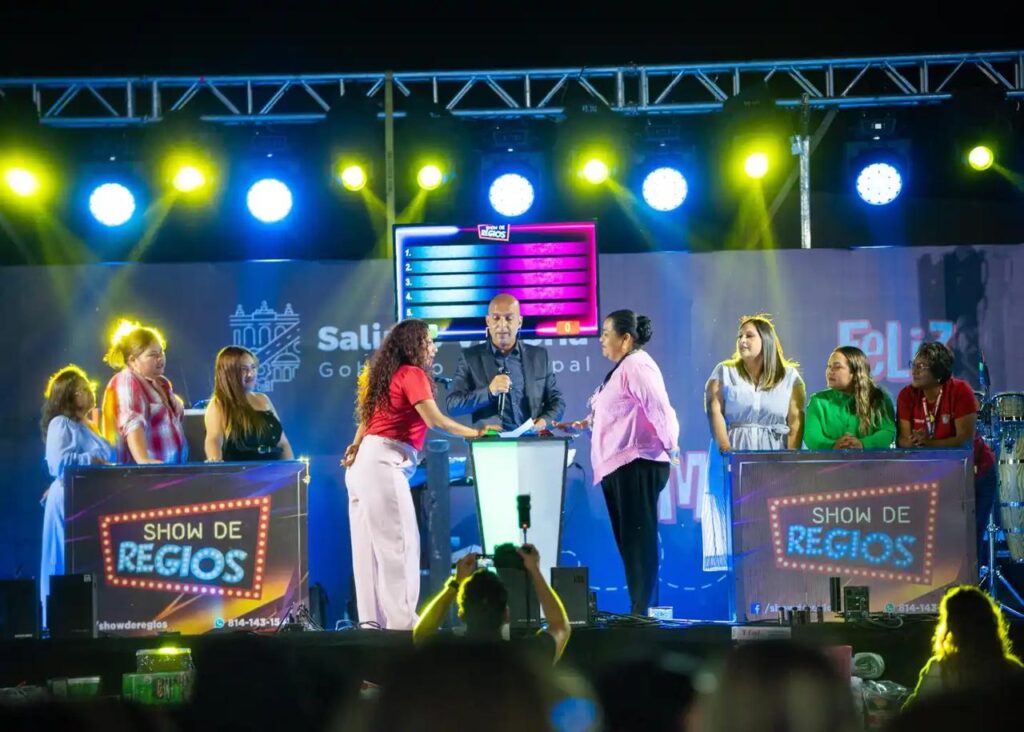 CELEBRA RAÚL CANTÚ A MÁS DE MIL MAESTROS EN SALINAS VICTORIA; RECONOCEN TRAYECTORIAS DE DOCENTES 2 Celebra Raúl Cantú A Maestros En Salinas Victoria