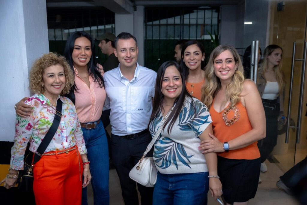 RECONOCE MC A MAESTROS DE SAN NICOLÁS; FESTEJAN ALE MORALES, COLOSIO Y EQUIPO NARANJA A MÁS DE MIL DOCENTES 5 IMAGE 2026 05 14 185031