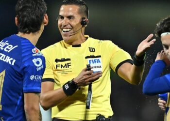 TORMENTA EN EL ARBITRAJE: CRUZ AZUL EXIGE CAMBIO DE SILBANTE PARA LA GRAN FINAL CONTRA PUMAS