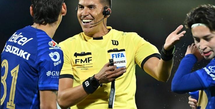 TORMENTA EN EL ARBITRAJE: CRUZ AZUL EXIGE CAMBIO DE SILBANTE PARA LA GRAN FINAL CONTRA PUMAS 1 TORMENTA EN EL ARBITRAJE: CRUZ AZUL EXIGE CAMBIO DE SILBANTE PARA LA GRAN FINAL CONTRA PUMAS