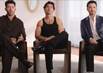 SINTONÍA HERMANABLE EN EL STREAMING: LOS JONAS BROTHERS DEBUTAN EN EL MUNDO DEL PODCAST CON “HEY JONAS”