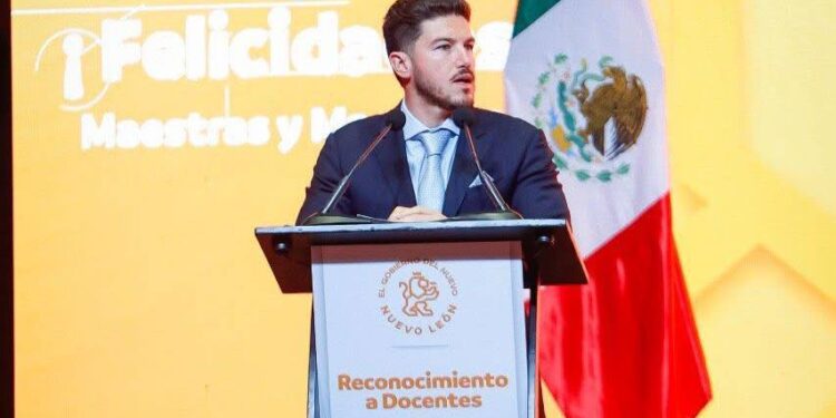 RECONOCE SAMUEL A MAESTROS; ANUNCIA INVERSIÓN HISTÓRICA DE 800 MILLONES EN INFRAESTRUCTURA