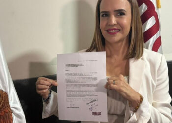 PIDE CLARA LUZ LICENCIA PARA BUSCAR OTRA VEZ LA GUBERNATURA DE NL; DEJA GOBIERNO FEDERAL PARA IR POR CANDIDATURA DE MORENA TRAS PERDER VENTAJA EN 2021 1 PIDE CLARA LUZ LICENCIA PARA BUSCAR OTRA VEZ LA GUBERNATURA DE NL; DEJA GOBIERNO FEDERAL PARA IR POR CANDIDATURA DE MORENA TRAS PERDER VENTAJA EN 2021