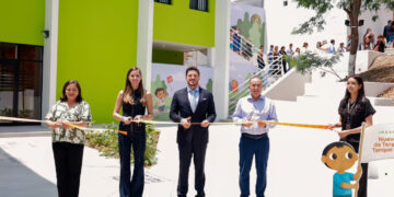 INAUGURAN SAMUEL Y MARIANA EDIFICIO DE TERAPIA Y TANQUE EN DIF CAPULLOS