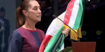 ABANDERA SHEINBAUM A LA SELECCIÓN MEXICANA; ENCOMIENDA LA BANDERA AL PATRIOTISMO DE LOS JUGADORES 2 ABANDERA SHEINBAUM A LA SELECCIÓN MEXICANA; ENCOMIENDA LA BANDERA AL PATRIOTISMO DE LOS JUGADORES