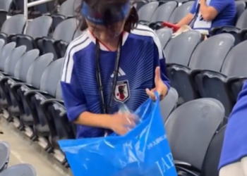 O-SOJI: LA TRADICIÓN CULTURAL POR LA QUE LOS JAPONESES LIMPIAN LOS ESTADIOS TRAS CADA PARTIDO