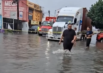 EXHIBEN LLUVIAS ABANDONO EN PLUVIALES Y SERVICIOS PÚBLICOS; COLAPSAN VIALIDADES EN MONTERREY Y EN SAN NICOLÁS. AVENIDA LOS ÁNGELES SIGUE INUNDADA UN DÍA DESPUÉS