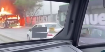 SE INCENDIA CAMIÓN DE LA RUTA 527 EN APODACA; NO REPORTAN LESIONADOS 2 SE INCENDIA CAMIÓN DE LA RUTA 527 EN APODACA; NO REPORTAN LESIONADOS