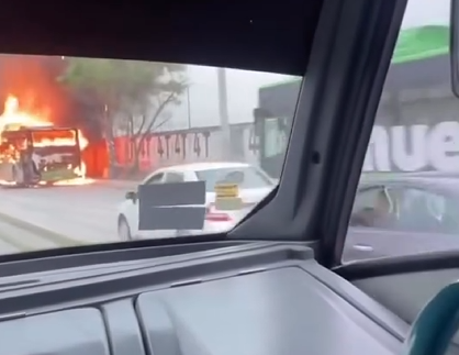 SE INCENDIA CAMIÓN DE LA RUTA 527 EN APODACA; NO REPORTAN LESIONADOS 1 SE INCENDIA CAMIÓN DE LA RUTA 527 EN APODACA; NO REPORTAN LESIONADOS