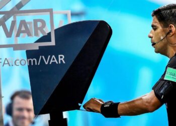 ALGORITMOS EN LA CANCHA: LA FIFA DESPLIEGA REVOLUCIONARIO SISTEMA DE INTELIGENCIA ARTIFICIAL PARA REVOLUCIONAR EL ARBITRAJE EN EL MUNDIAL 2026