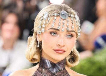 MEDIDAS DE CHOQUE ANTE EL ACOSO EN HOLLYWOOD: CORTE CONCEDE ORDEN DE ALEJAMIENTO A SABRINA CARPENTER TRAS INTENTOS DE INVASIÓN A SU HOGAR