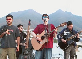 MÚSICA EN DEFENSA DE LA TIERRA: EL CANTAUTOR REGIO GALLO ARMADO LANZA CORRIDO DE PROTESTA CONTRA LOS PLANES DE EVALUAR EL FRACKING EN MÉXICO