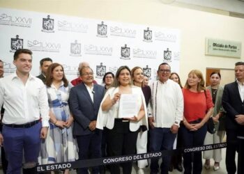 PIDE MORENA JUICIO POLÍTICO CONTRA SAMUEL; ASEGURAN QUE DENUNCIA NO ES EN CALIDAD DE POLÍTICOS, SINO COMO ‘CIUDADANOS’.