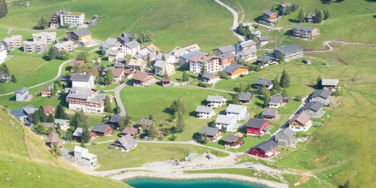 TECHO DEMOGRÁFICO EN EUROPA: SUIZA ACUDE A LAS URNAS PARA VOTAR UN HISTÓRICO LÍMITE CONSTITUCIONAL DE 10 MILLONES DE HABITANTES 1 TECHO DEMOGRÁFICO EN EUROPA: SUIZA ACUDE A LAS URNAS PARA VOTAR UN HISTÓRICO LÍMITE CONSTITUCIONAL DE 10 MILLONES DE HABITANTES